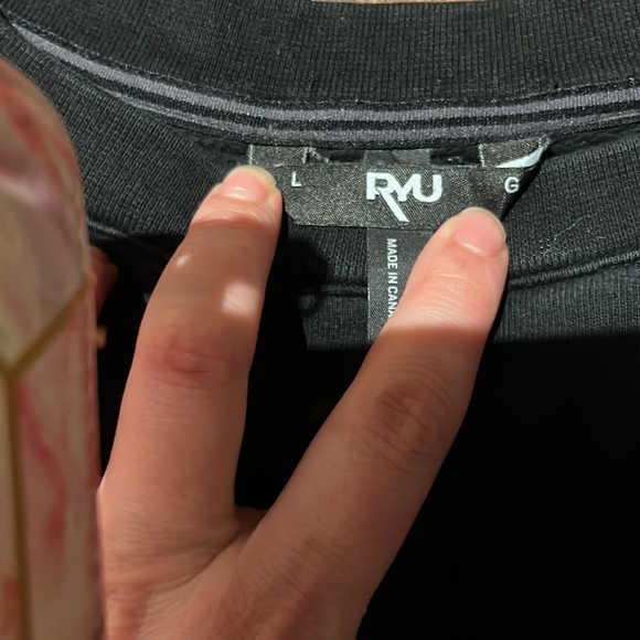 RYU (respect your universe) crew neck - Picture 3 of 5